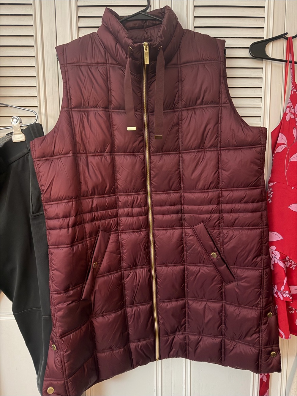 Weatherproof Quilted Puffer Vest in Burgundy with Gold Hardware
